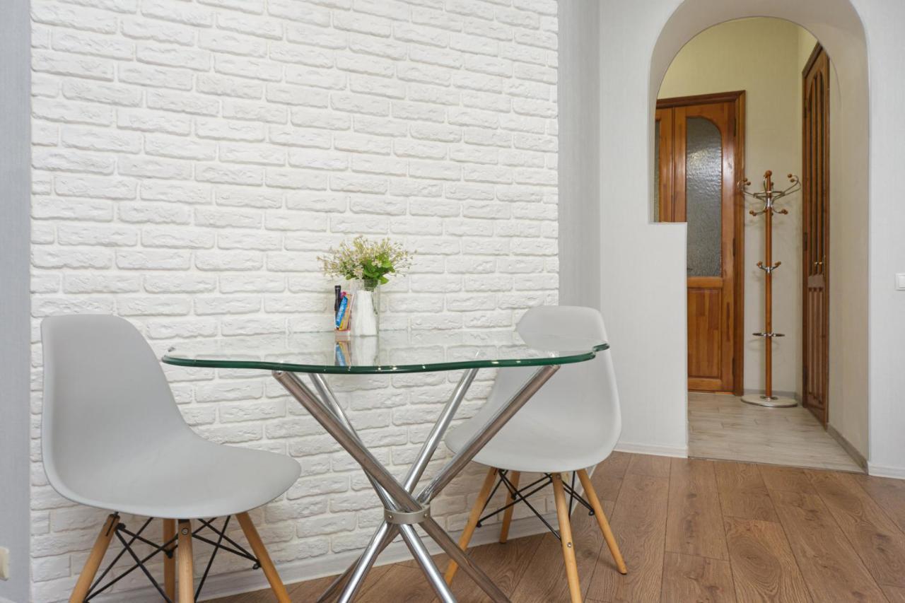 Apartment Zhukovskogo 17 Odessa Exterior foto