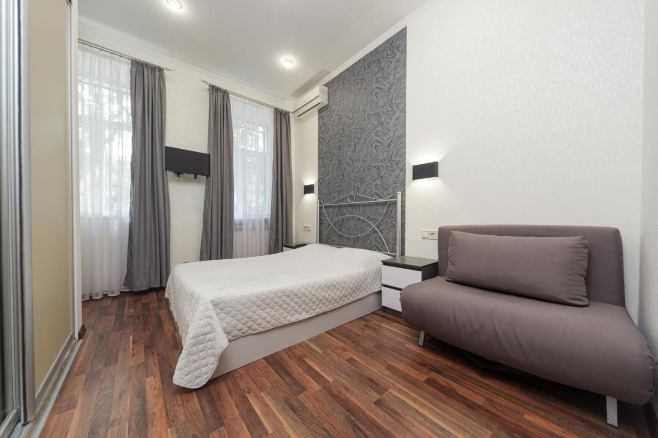 Apartment Zhukovskogo 17 Odessa Exterior foto